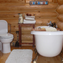 Badezimmer und Toiletten