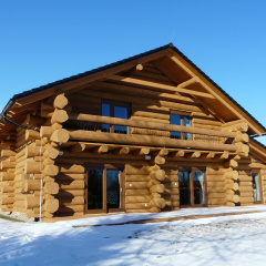 Mittelgroße Bauwerke