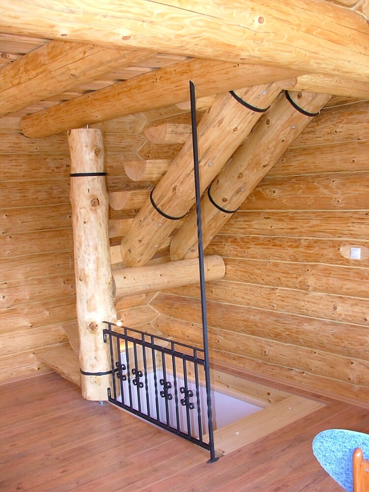 Blockhausartige Treppen