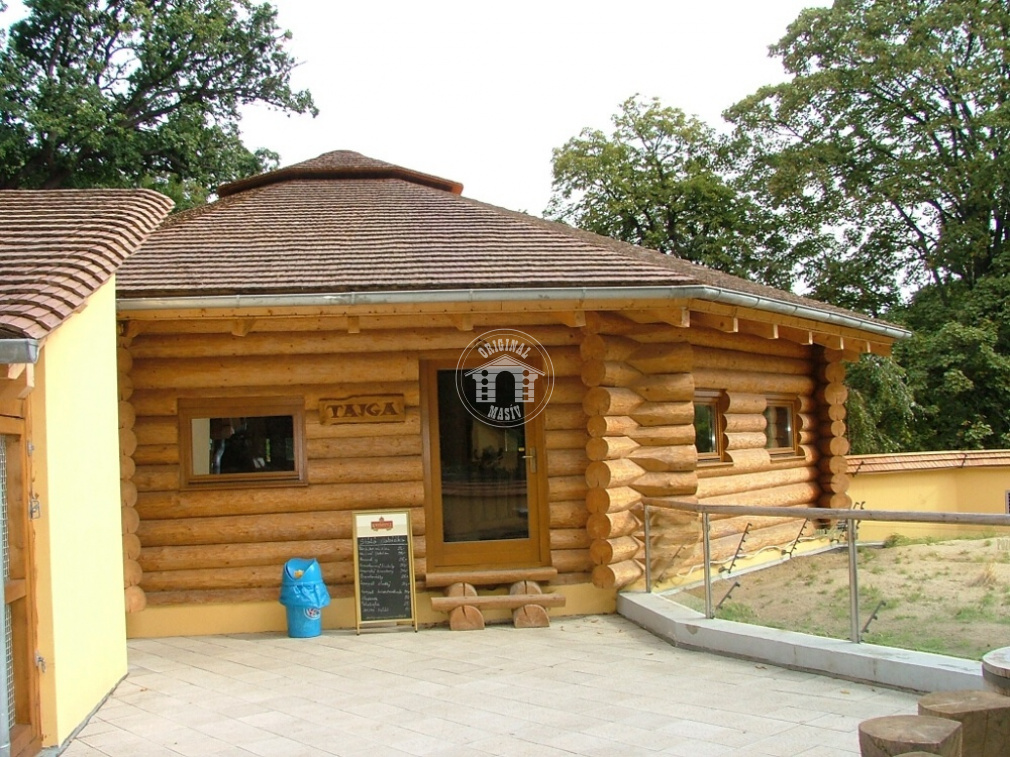 Blockbau – Aufbau auf gemauertem Gebäude