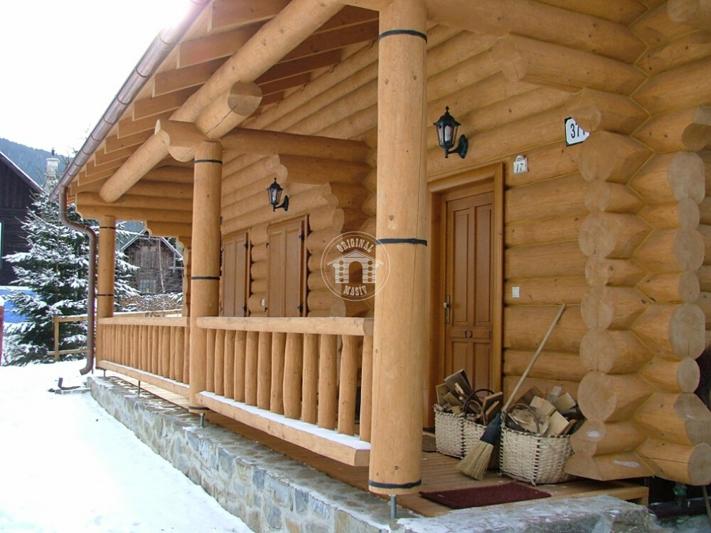 Blockhaus–Einfamilienhaus – Terrasse