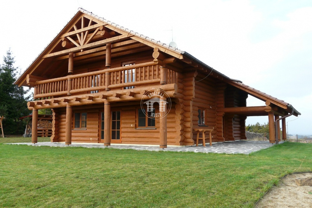 Blockbau – Einfamilienhaus mit Garage