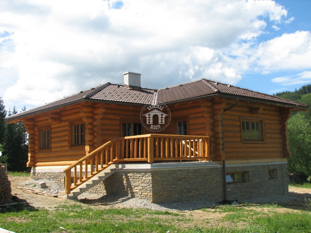 Blockbau – ebenerdiger Bungalow