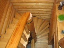 Blockhausartige Treppen