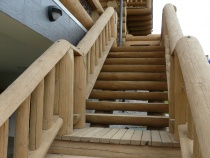 Blockhausartige Treppen