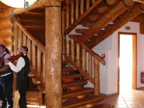 Blockhausartige Treppen