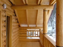 Blockhaus–Einfamilienhaus – Terrasse