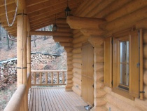 Blockhaus–Einfamilienhaus – Terrasse