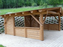 Blockhausartiger Pavillon