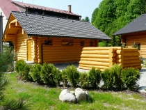 Blockhausartige Sauna im Erholungsgebiet