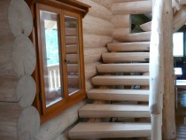 Blockhausartige Treppen